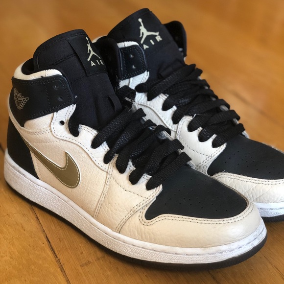 womens jordans black and gold